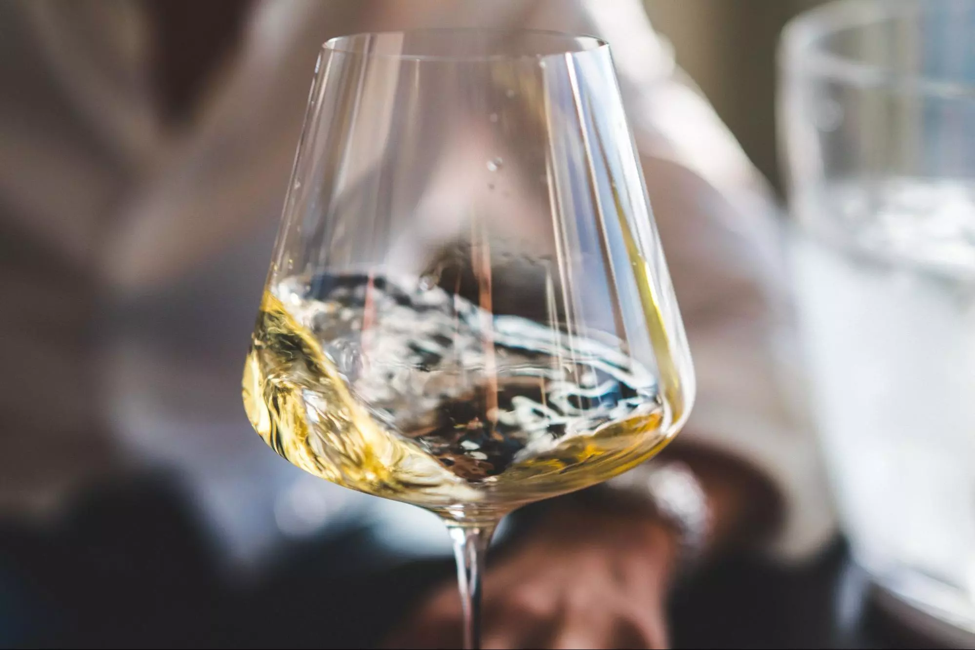 6 étapes de la fabrication du vin blanc - LAVAU